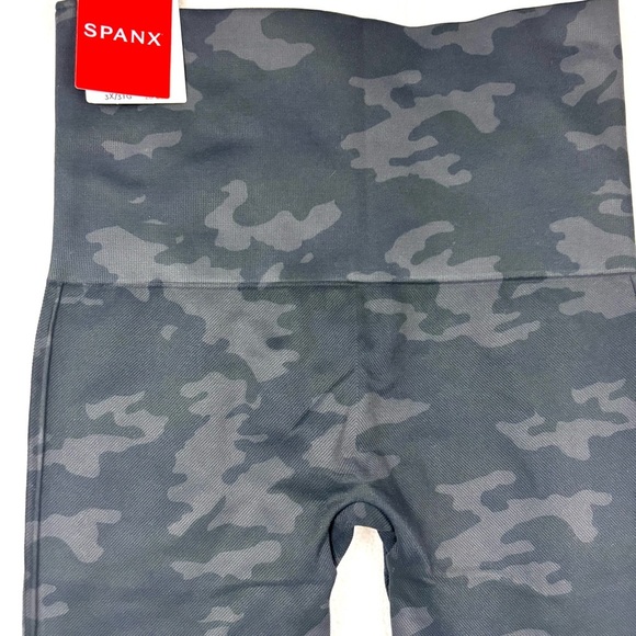 NWT Spanx Gray Ecocare Seamless Highrise Camouflage Full Length Leggings (M) - Picture 9 of 16